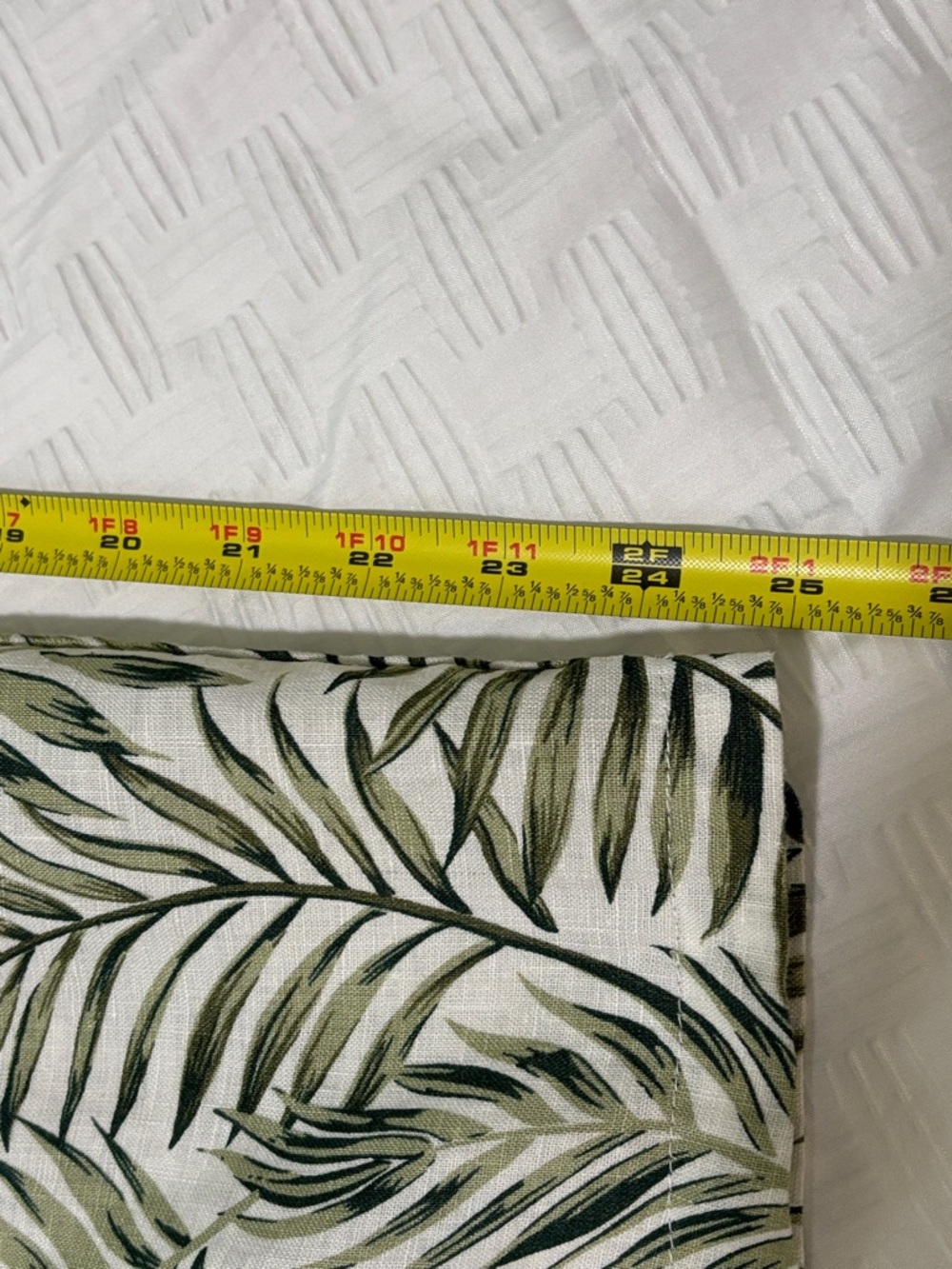 Tahari Linen Cropped Pants White Green Leaf Print 100% Linen Size Large Side Zip - Picture 10 of 11
